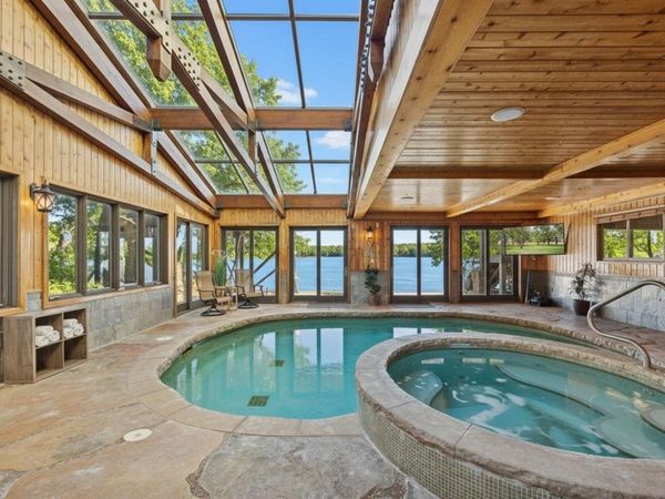 22620 Hayward Avenue N, Forest Lake, MN 55025