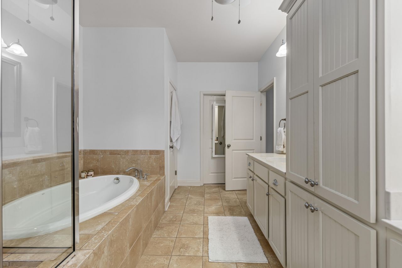 2061 Kings Gate Lane Photo 22