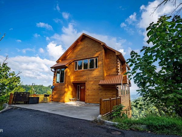 1854 Billard Way, Sevierville, TN 37876