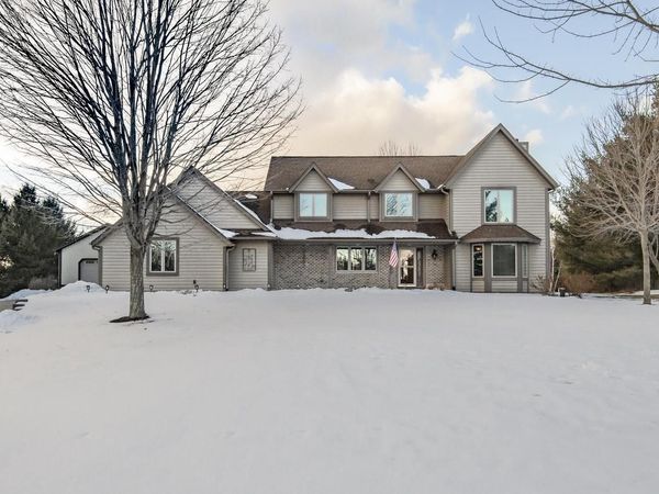 S90W27045 Norway DRIVE, Mukwonago, WI 53149