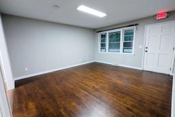 10574 Dorchester Road photo 4