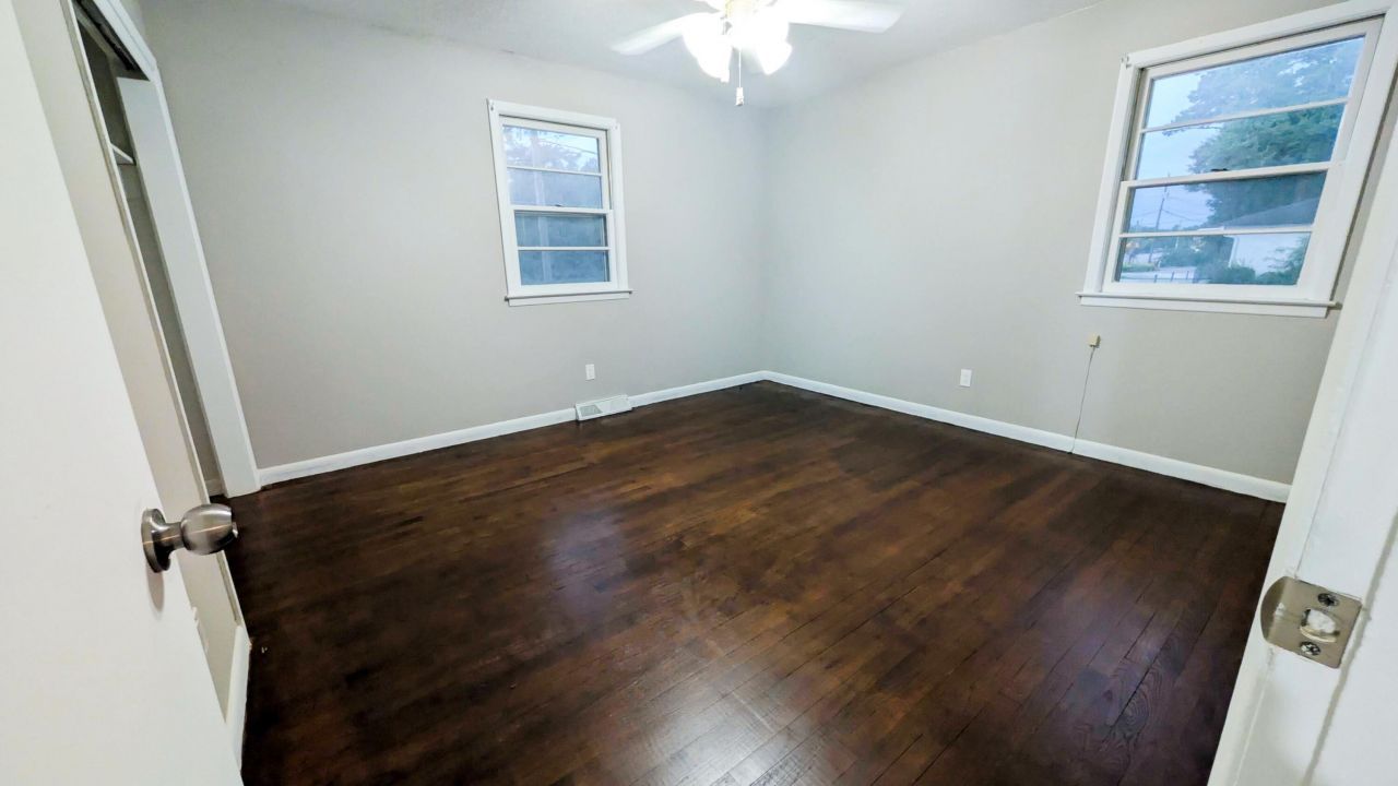 10574 Dorchester Road Photo 5