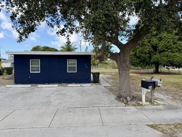 26 SW 10th Avenue, Delray Beach, FL 33444