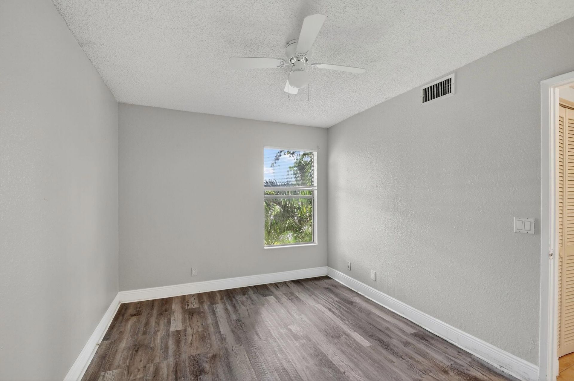 1541 Balfour Point Drive, Unit A, West Palm Beach, FL 33411 Photo