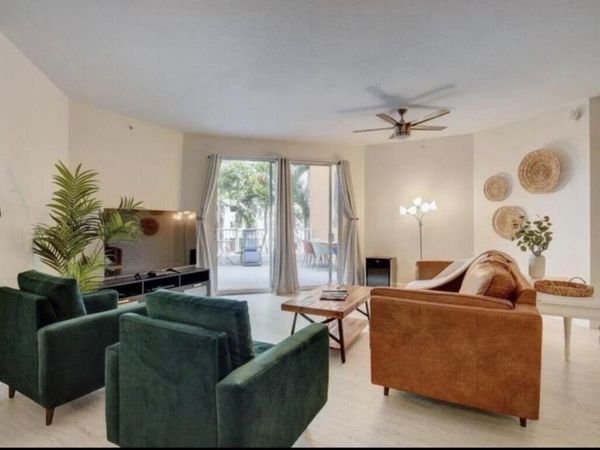 802 W Windward Way, Unit 216, Lantana, FL 33462