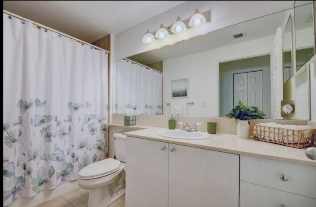 802 W Windward Way, Unit 216, Lantana, FL 33462 Photo