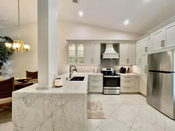 202 Cypress Point Drive, Unit 202, Palm Beach Gardens, FL 33418