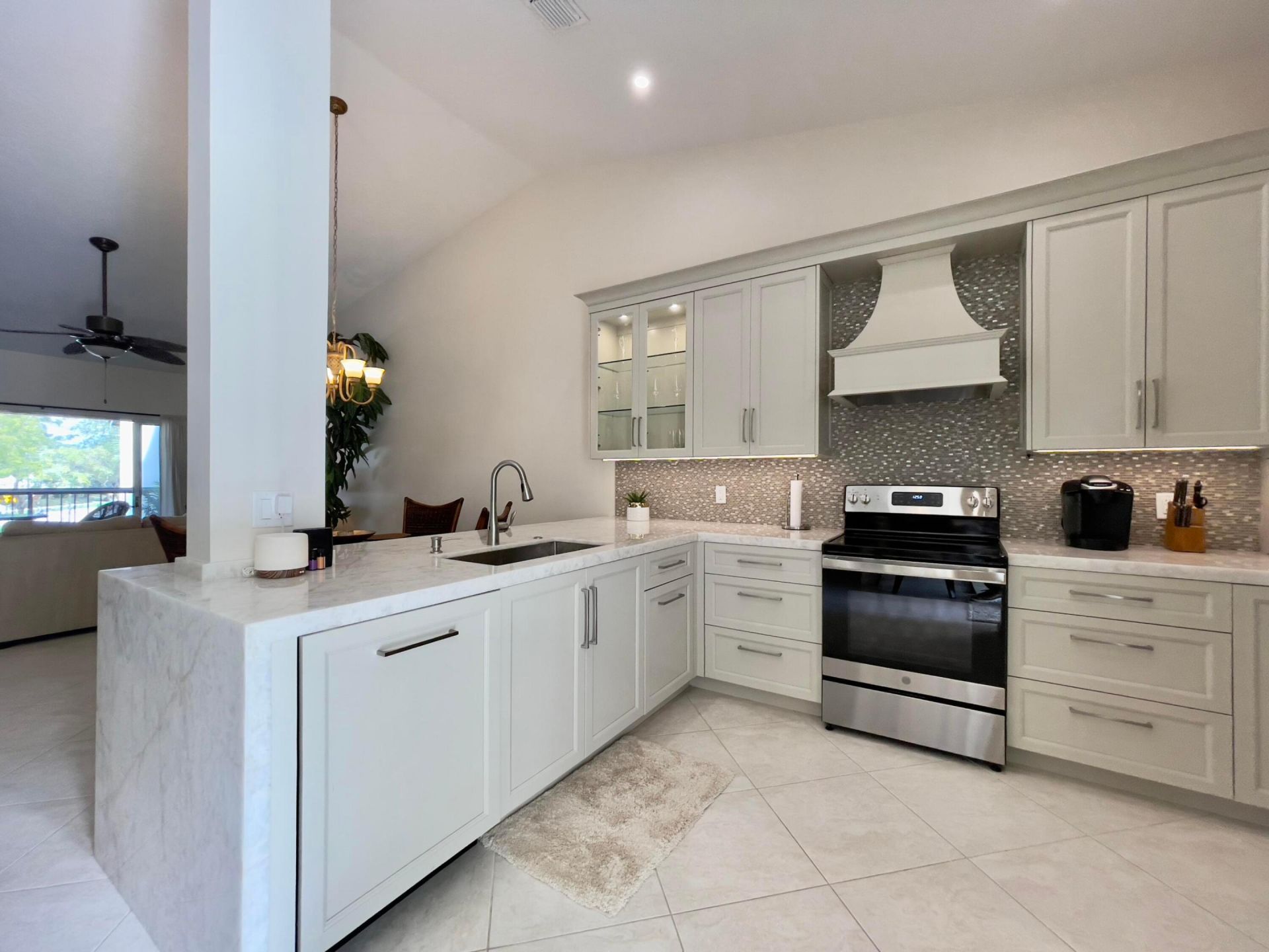 202 Cypress Point Drive, Unit 202, Palm Beach Gardens, FL 33418 Photo