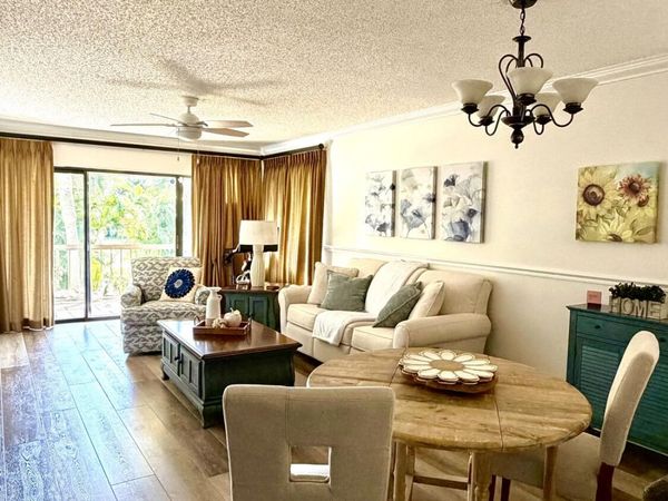 159 NW 70th Street, Unit 518, Boca Raton, FL 33487