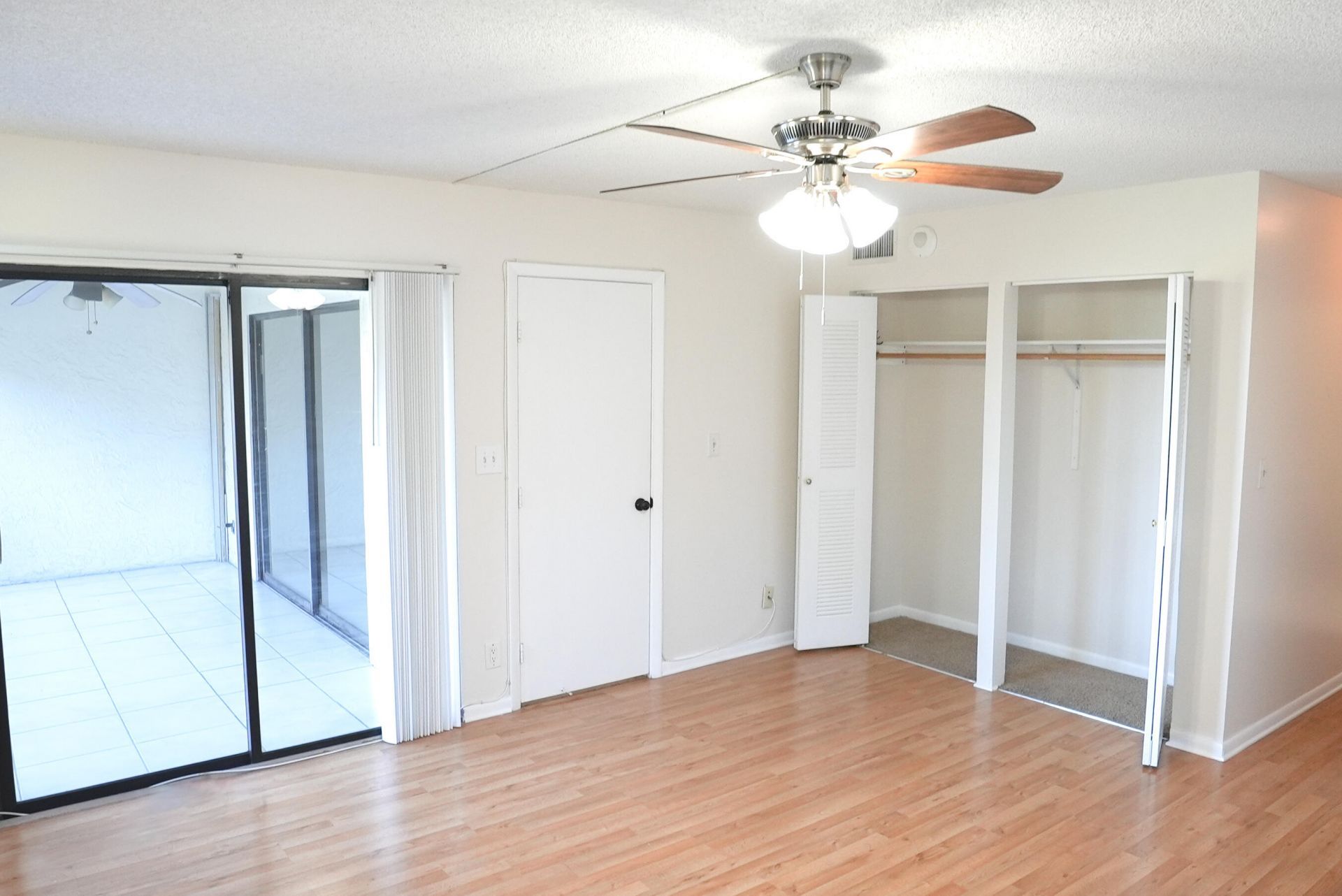 2112 S Cypress Bend Drive, Unit 404, Pompano Beach, FL 33069 Photo