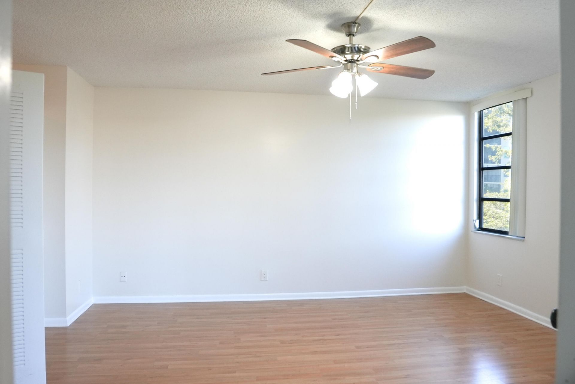 2112 S Cypress Bend Drive, Unit 404, Pompano Beach, FL 33069 Photo