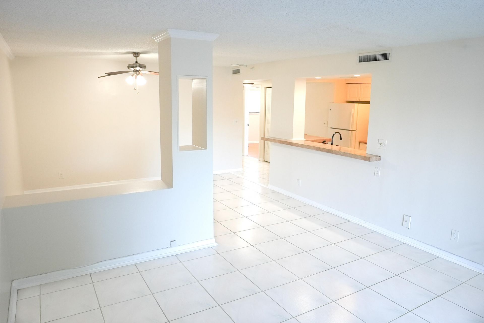 2112 S Cypress Bend Drive, Unit 404, Pompano Beach, FL 33069 Photo