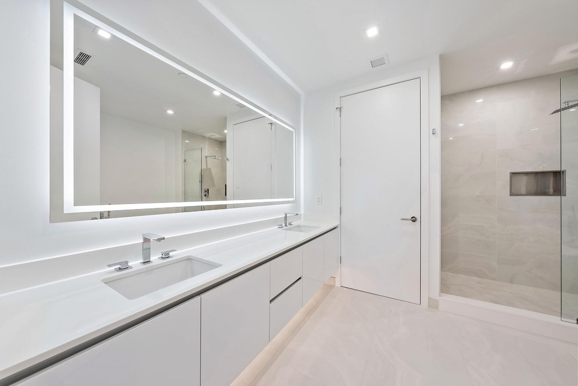 220 Lake Shore Drive, Unit 1008, Lake Park, FL 33403 Photo