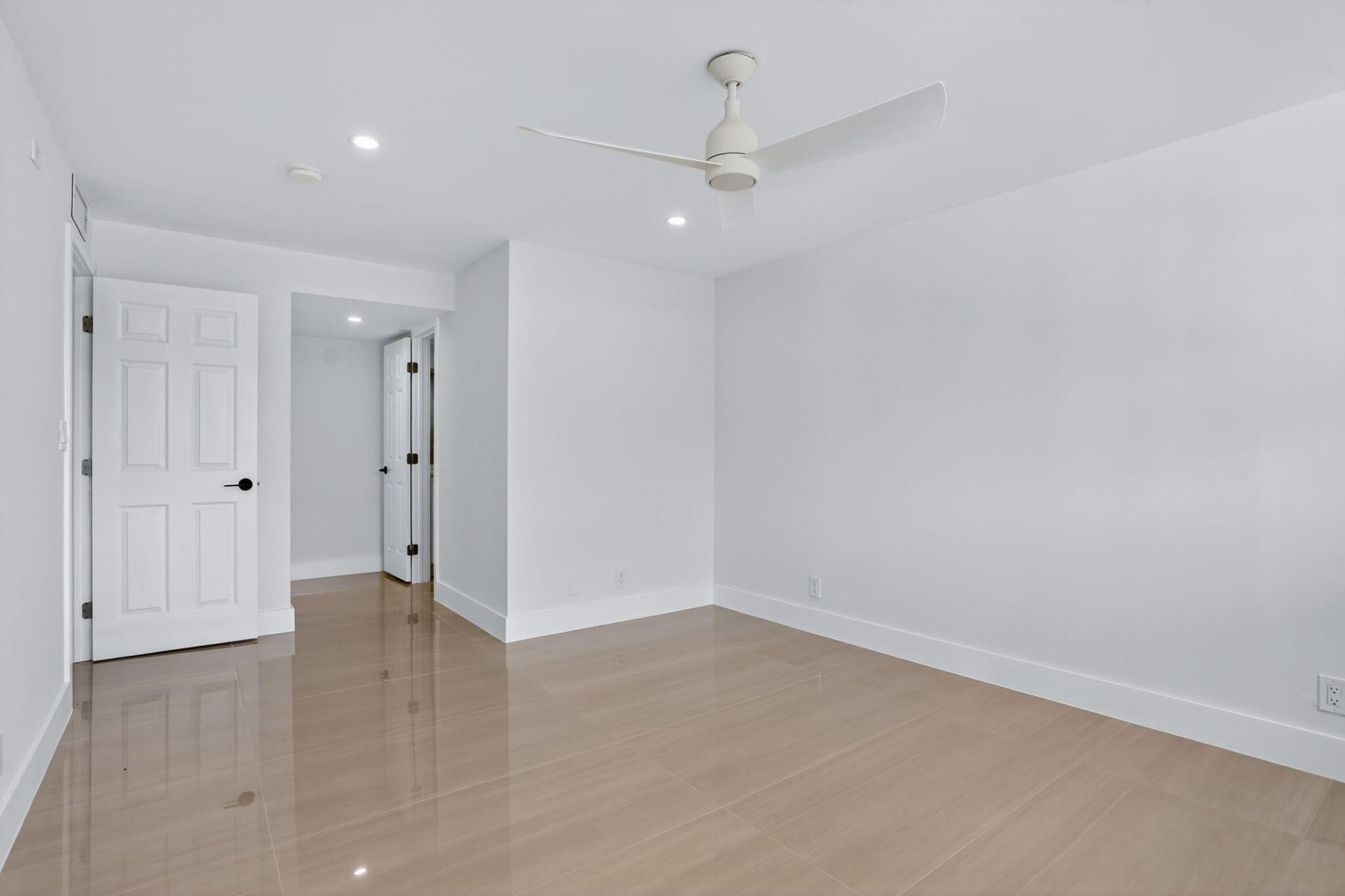 2651 S Palm Aire Drive S, Unit 305, Pompano Beach, FL 33069 Photo