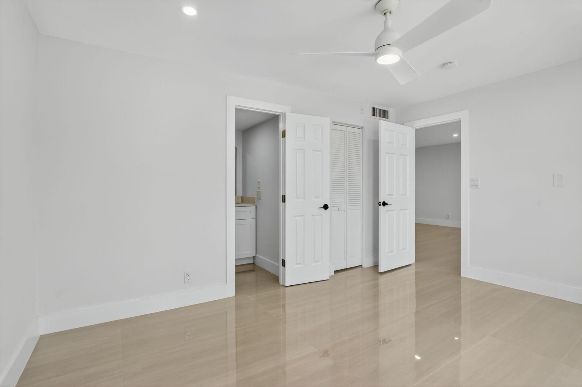 2651 S Palm Aire Drive S, Unit 305, Pompano Beach, FL 33069 Photo