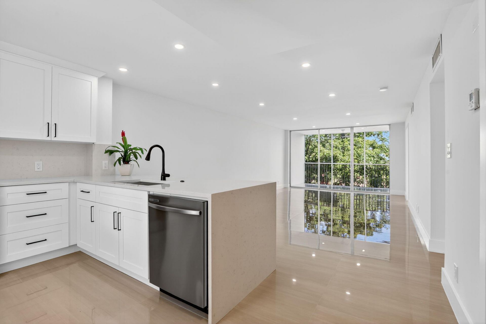 2651 S Palm Aire Drive S, Unit 305, Pompano Beach, FL 33069 Photo