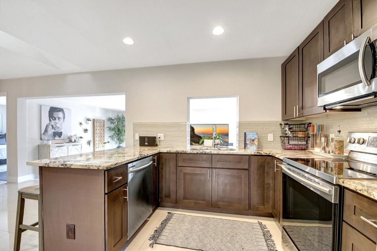 702 Grove Street, Lake Worth Beach, FL 33461 Photo