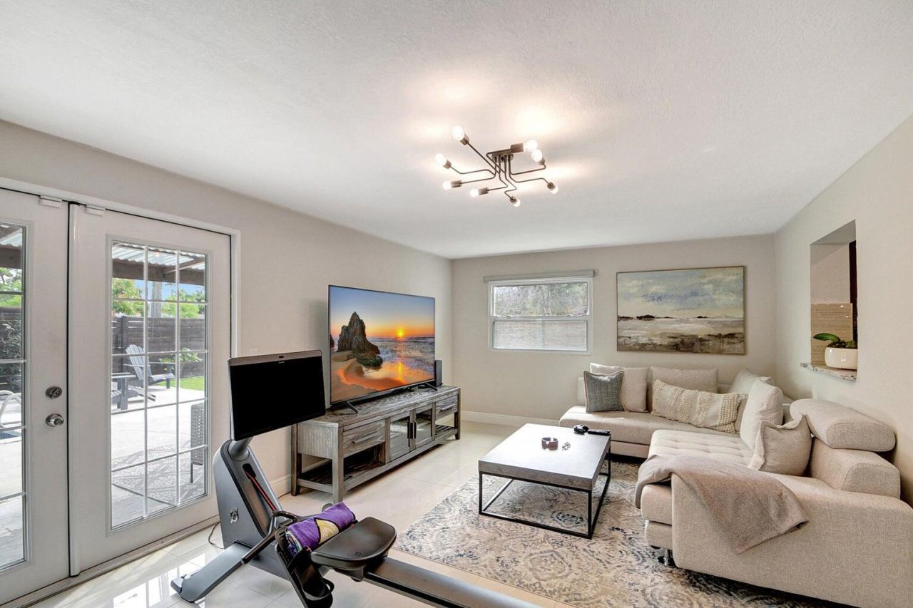 702 Grove Street, Lake Worth Beach, FL 33461 Photo