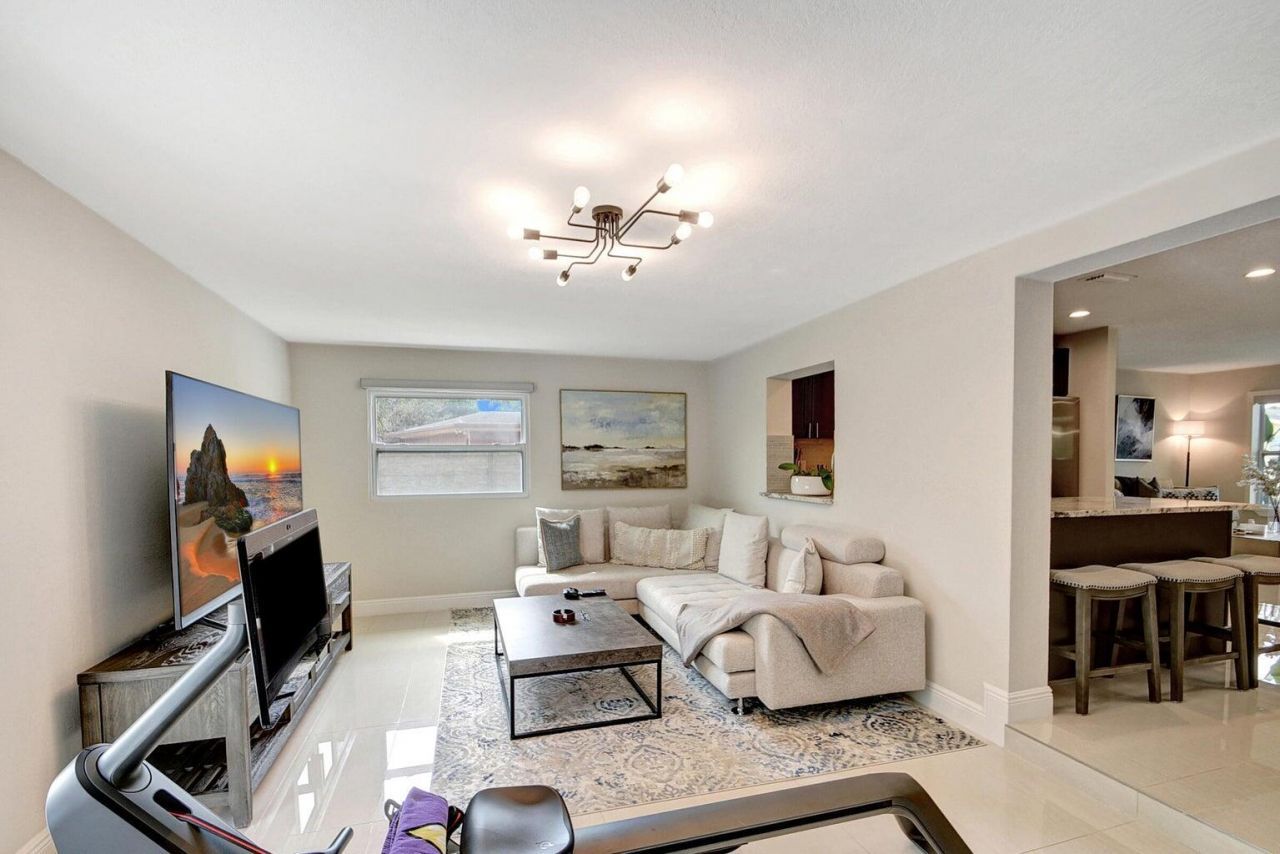 702 Grove Street, Lake Worth Beach, FL 33461 Photo