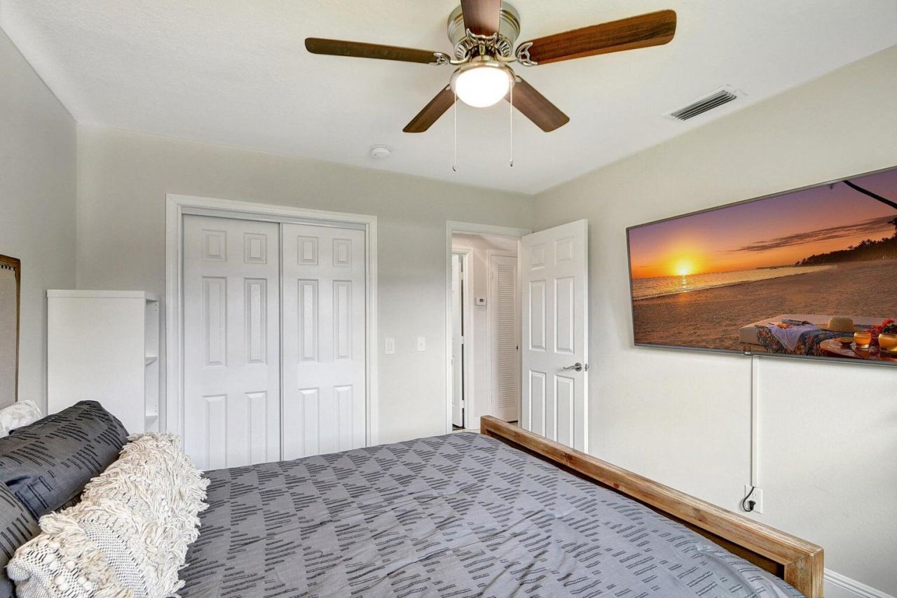 702 Grove Street, Lake Worth Beach, FL 33461 Photo