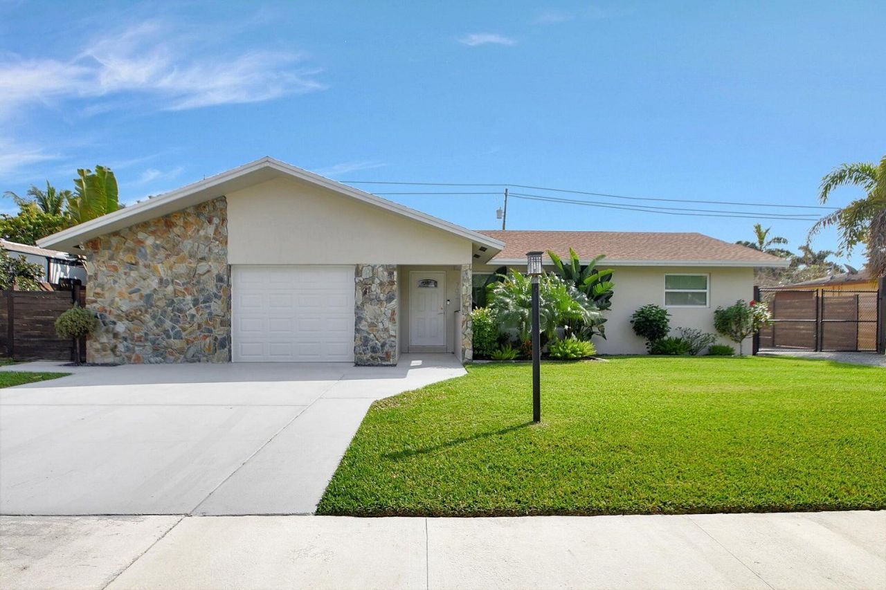 702 Grove Street, Lake Worth Beach, FL 33461 Photo