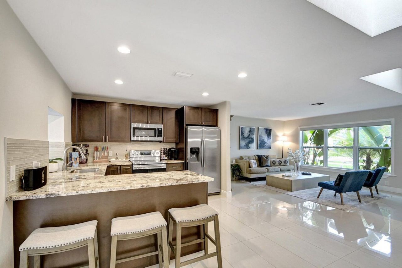 702 Grove Street, Lake Worth Beach, FL 33461 Photo