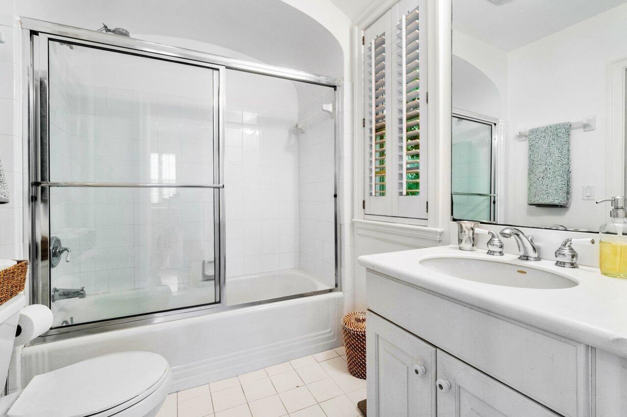 240 Miraflores Drive, Palm Beach, FL 33480 Photo