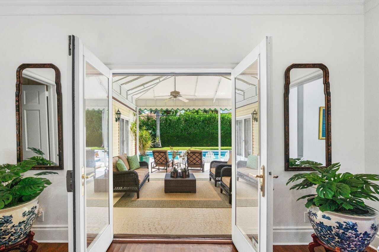 240 Miraflores Drive, Palm Beach, FL 33480 Photo