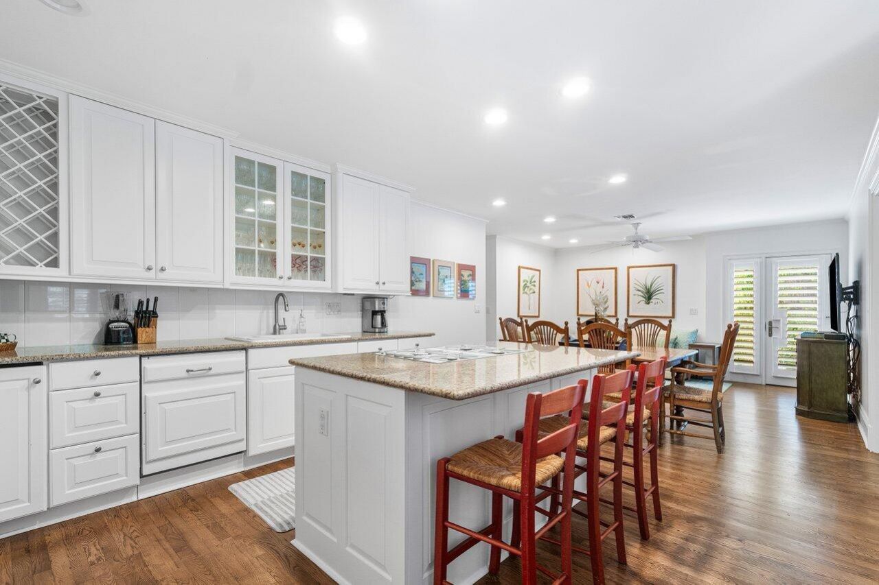 240 Miraflores Drive, Palm Beach, FL 33480 Photo