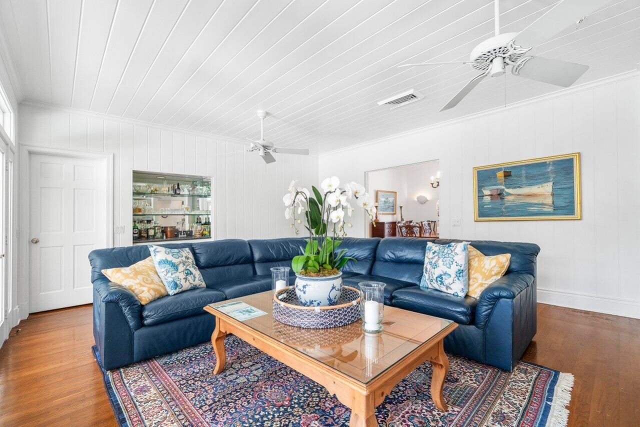 240 Miraflores Drive, Palm Beach, FL 33480 Photo