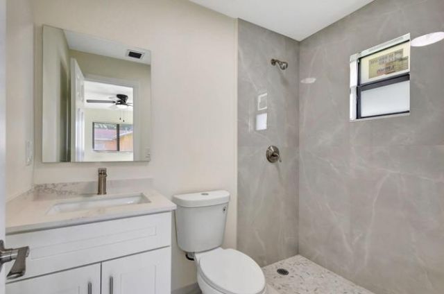 2016 Avenue S, Riviera Beach, FL 33404 Photo