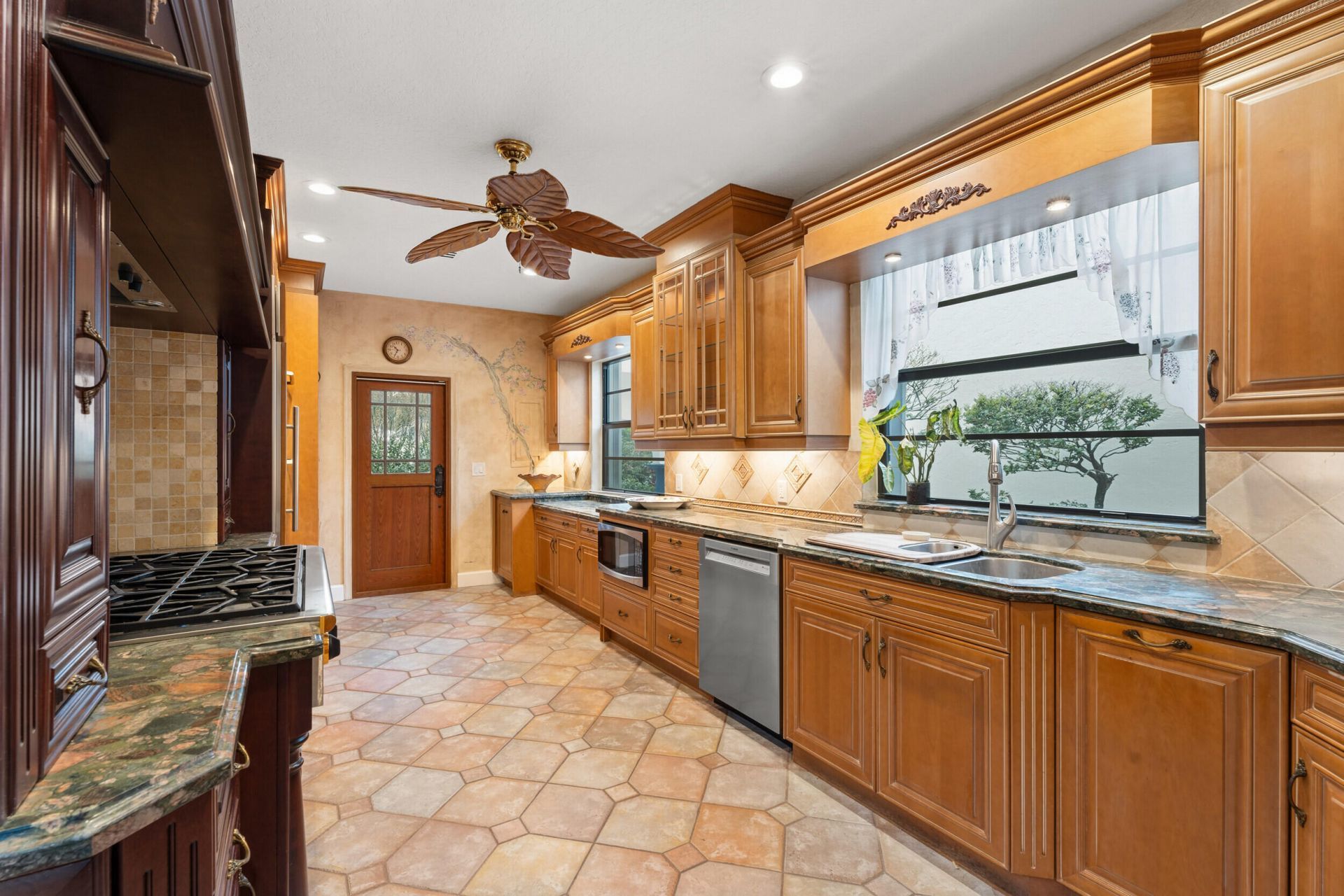 114 S Lake Drive, Lantana, FL 33462 Photo