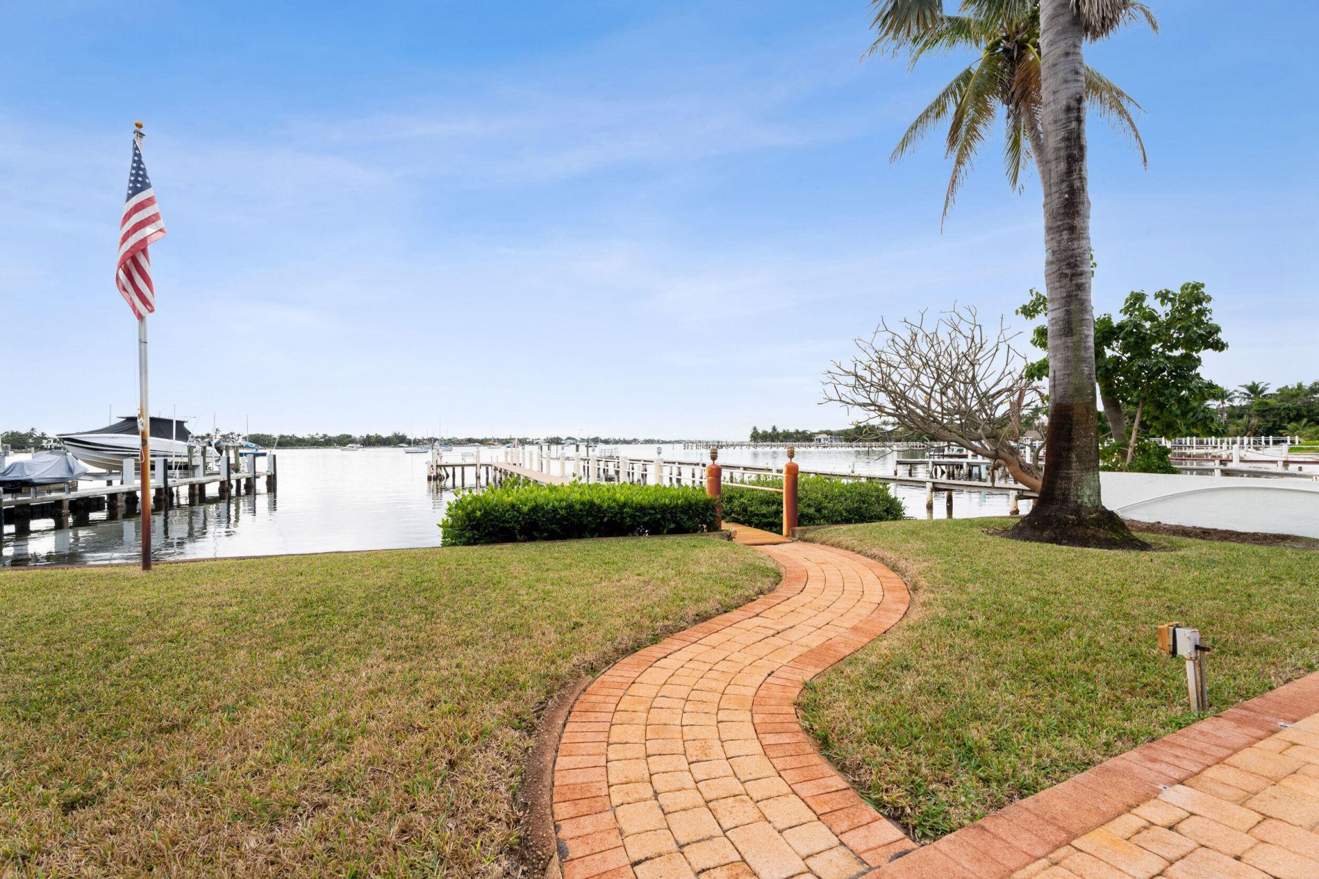 114 S Lake Drive, Lantana, FL 33462 Photo