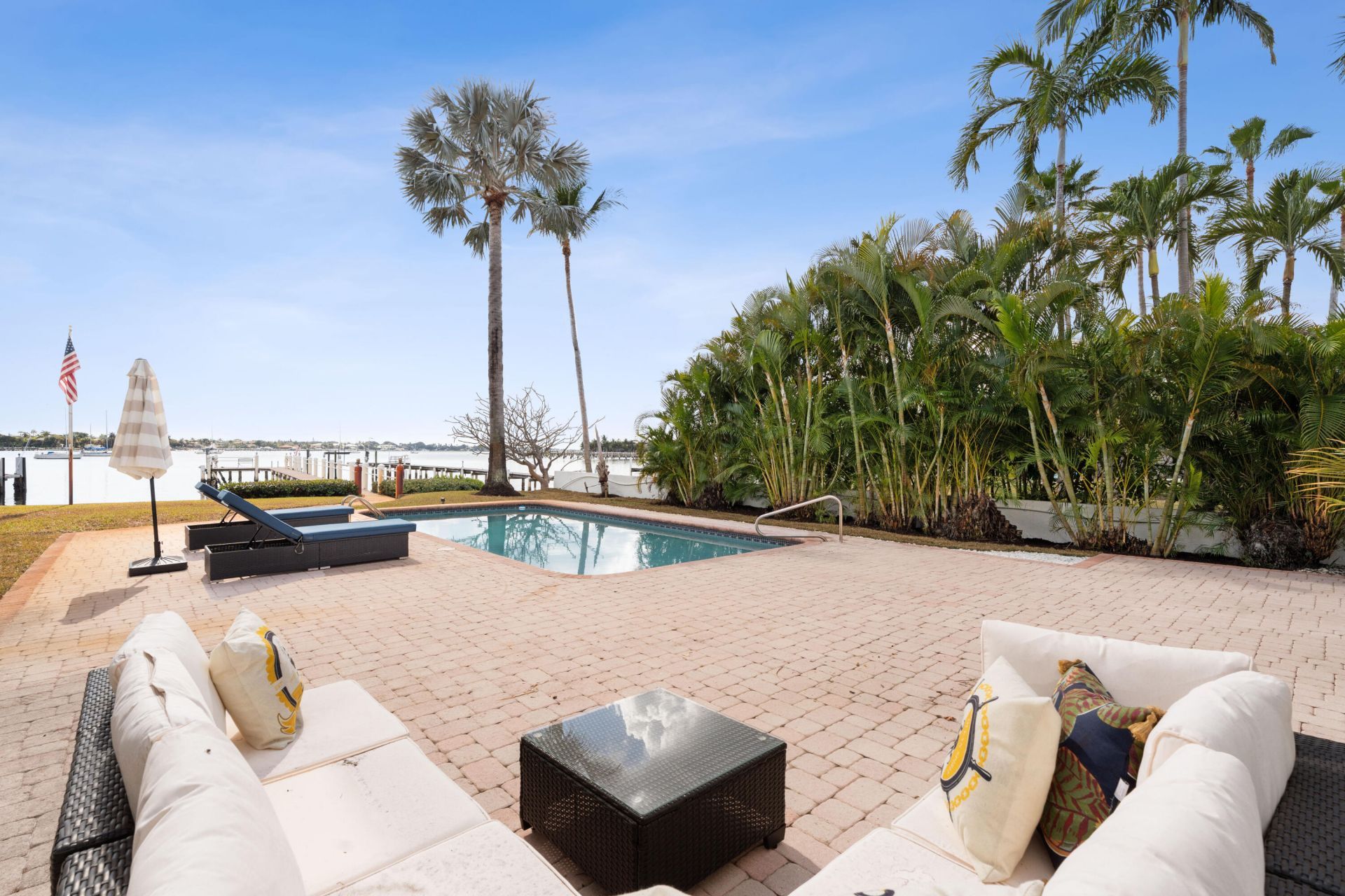 114 S Lake Drive, Lantana, FL 33462 Photo