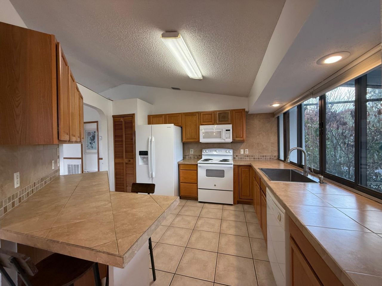 6774 NW Abigail Avenue, Port Saint Lucie, FL 34983 Photo