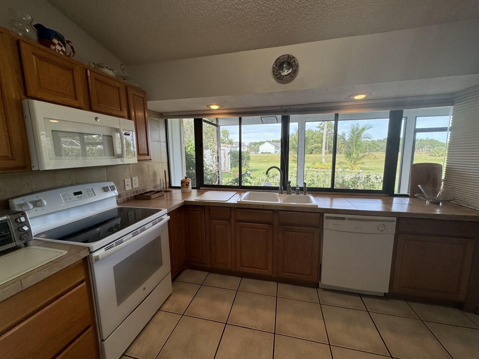 6774 NW Abigail Avenue, Port Saint Lucie, FL 34983 Photo