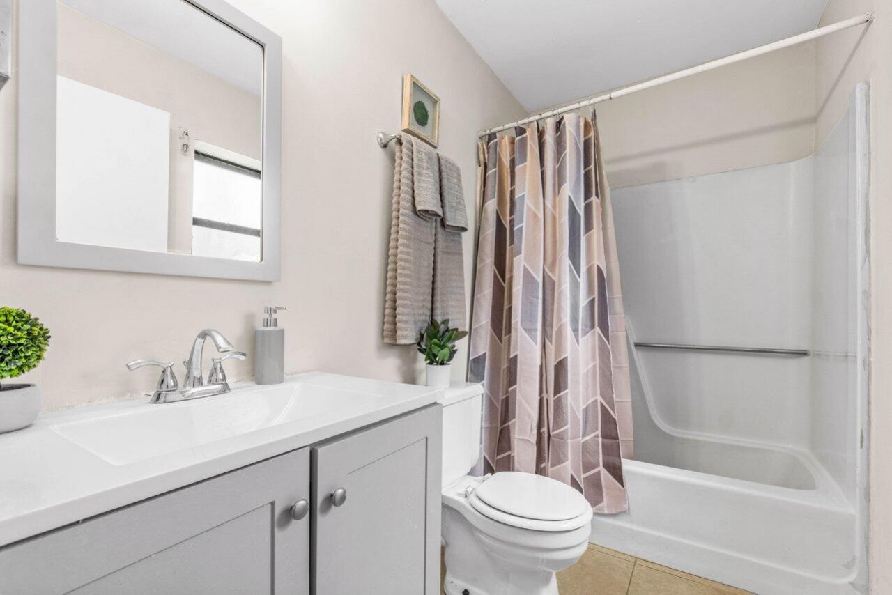 16 Crossings Circle, Unit D, Boynton Beach, FL 33435 Photo