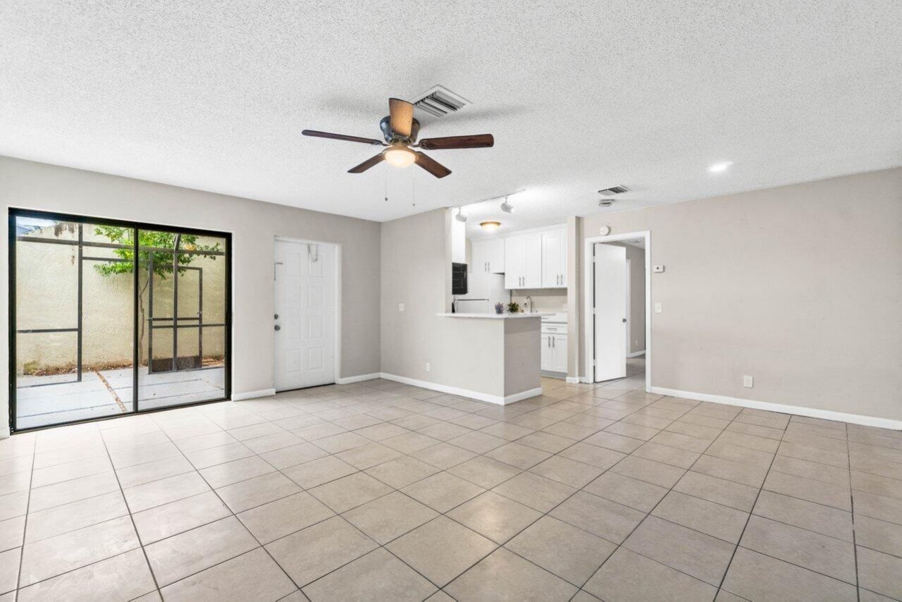 16 Crossings Circle, Unit D, Boynton Beach, FL 33435 Photo