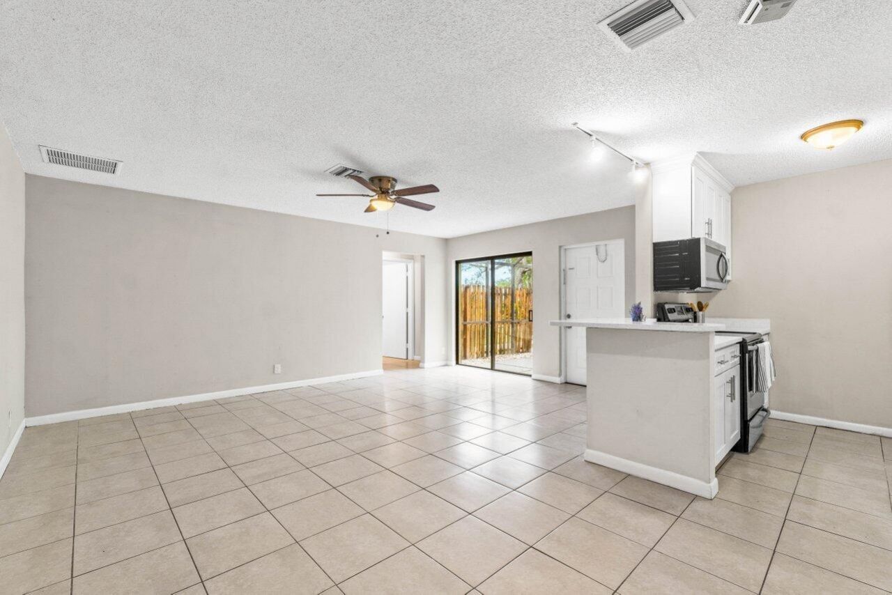 16 Crossings Circle, Unit D, Boynton Beach, FL 33435 Photo