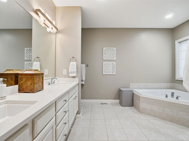 11756 Thayer Lane, Sycamore Township, OH 45249 Photo 28