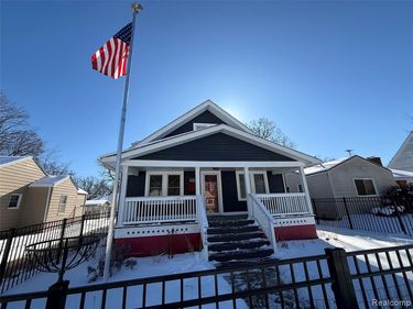 416 Burroughs Avenue, Flint, MI 48507