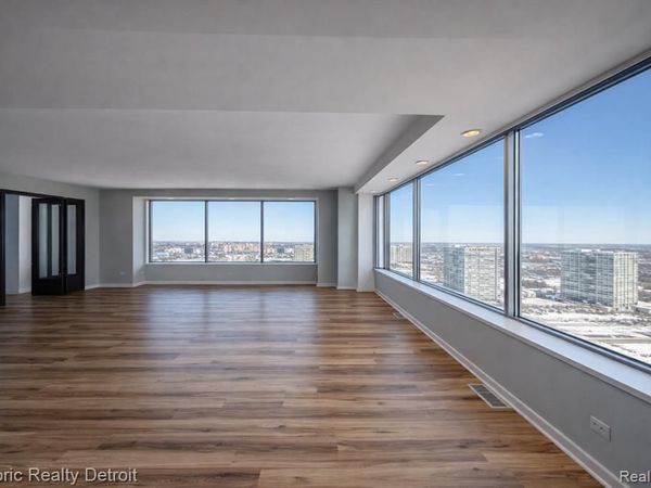 1300 E Lafayette, Detroit, MI 48207