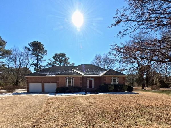 147 Sir Guy Dr, WEEMS, VA 22576