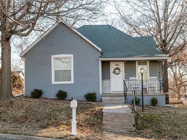 1018 N 10th Street, Atchison, KS 66002