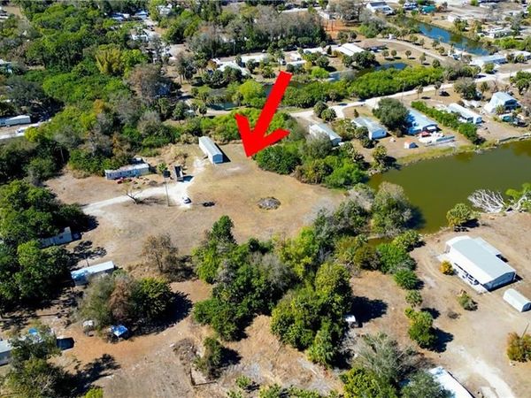 7711 Suncoast DR, NORTH FORT MYERS, FL 33917