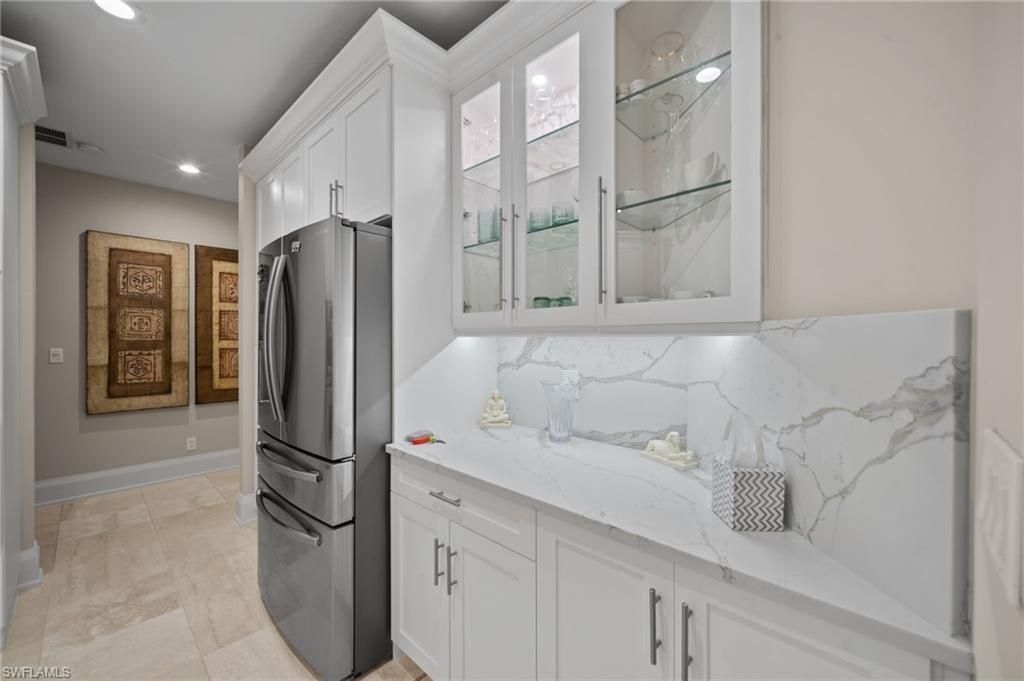 261 Colonade Cir, Unit 2701, Naples, FL 34103 Photo