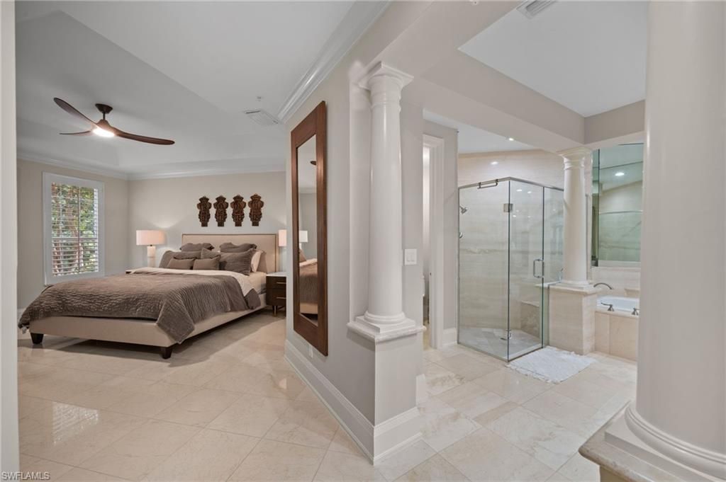 261 Colonade Cir, Unit 2701, Naples, FL 34103 Photo