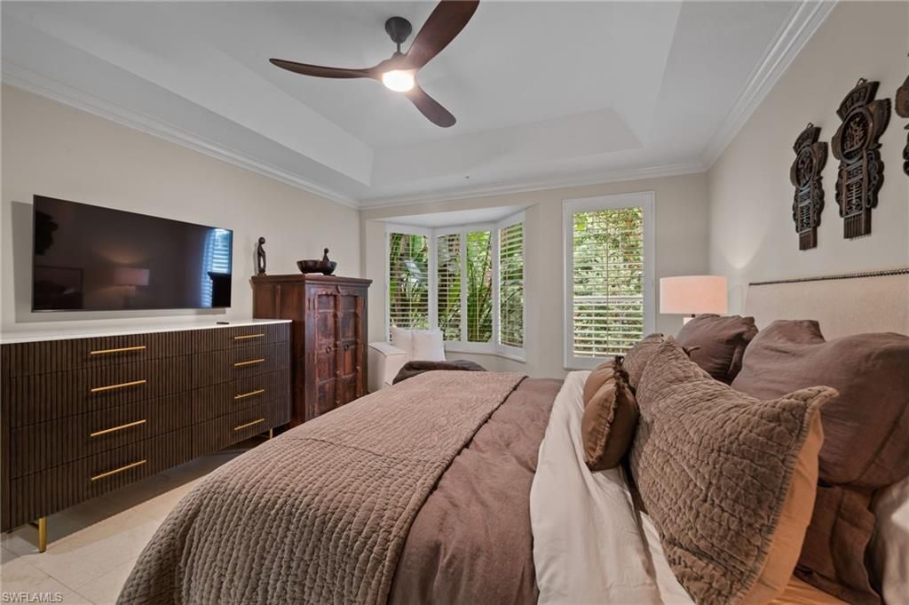 261 Colonade Cir, Unit 2701, Naples, FL 34103 Photo