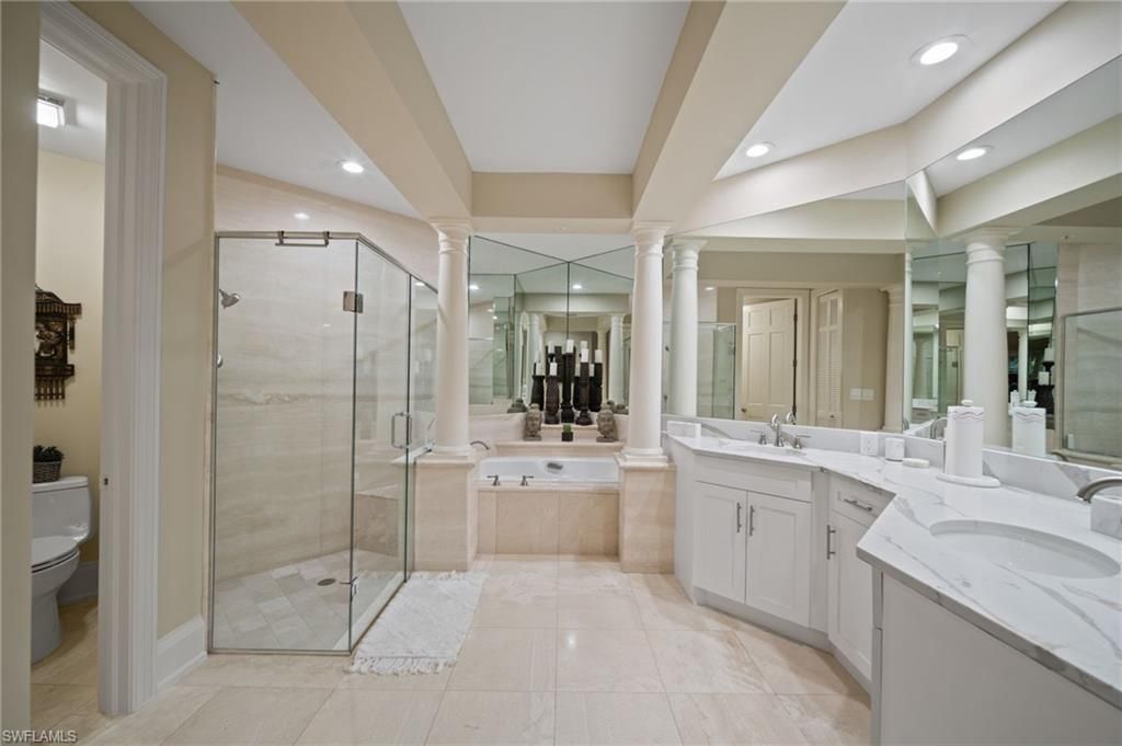 261 Colonade Cir, Unit 2701, Naples, FL 34103 Photo