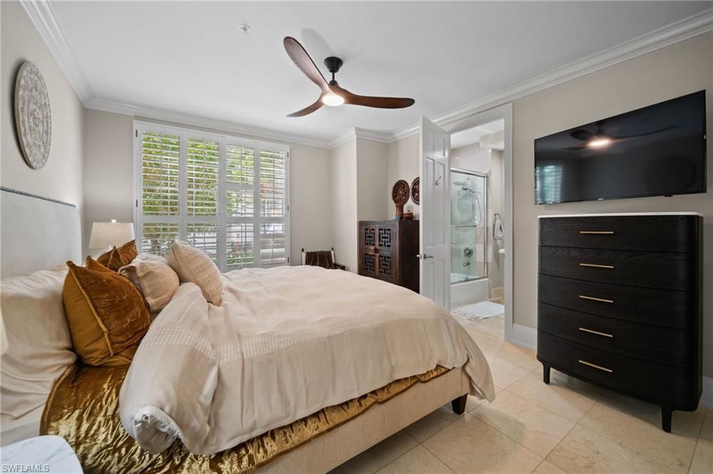 261 Colonade Cir, Unit 2701, Naples, FL 34103 Photo